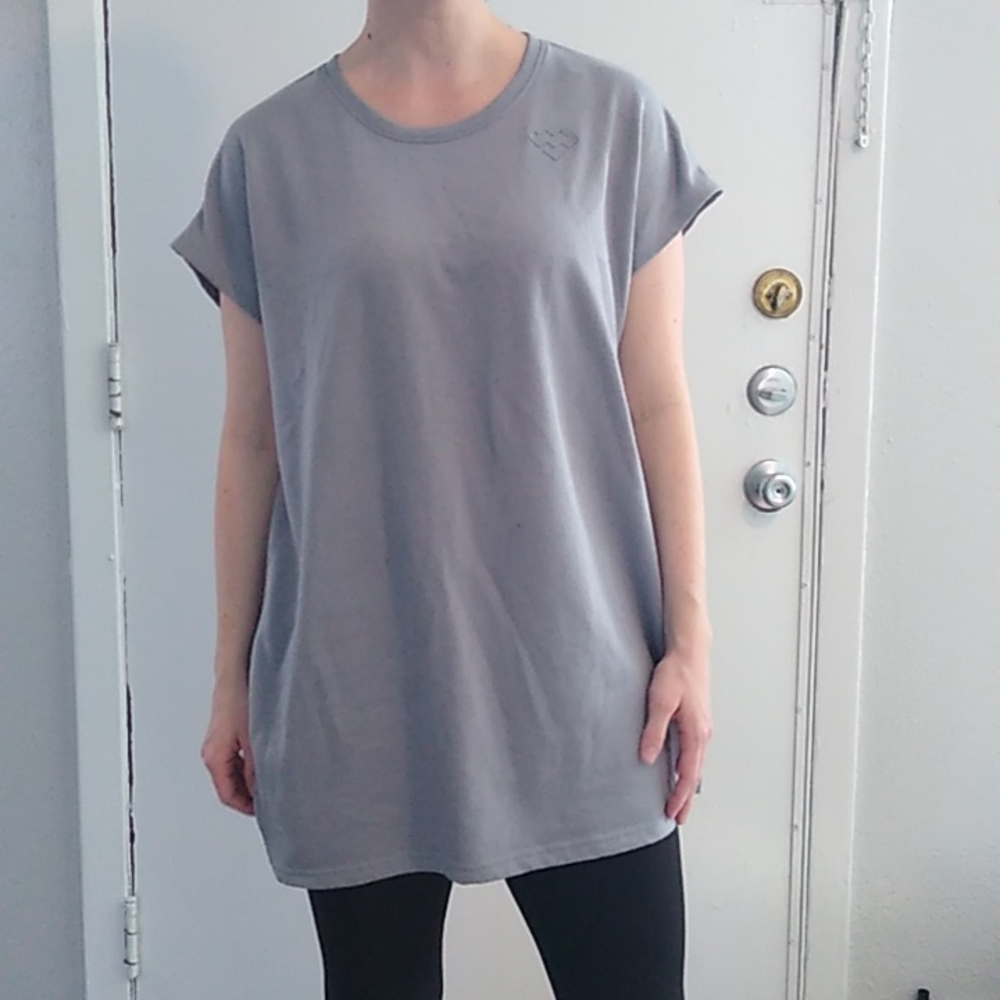 Machine Fitness Workout Tunic Size Large